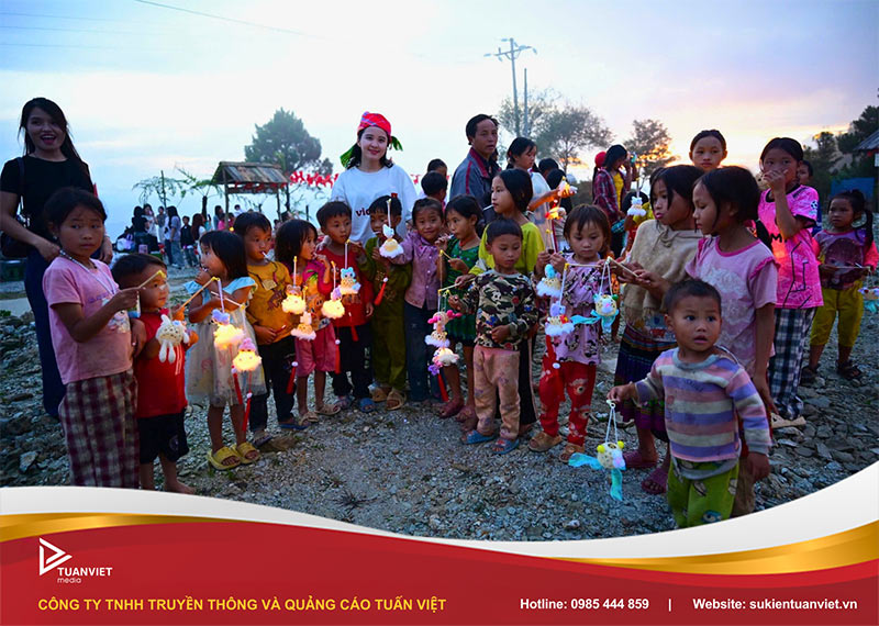 tổ chức trung thu cho trẻ em có hoàn cảnh khó khăn