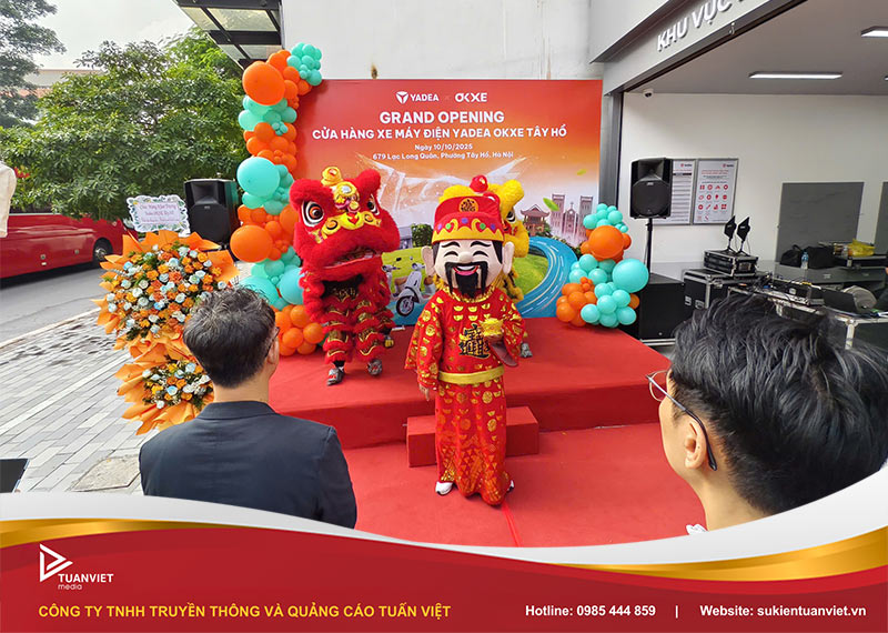 khai trương showroom yadea okxe tây hồ