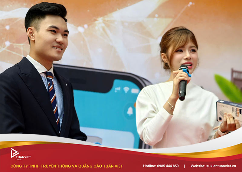 khai trương showroom yadea okxe tây hồ