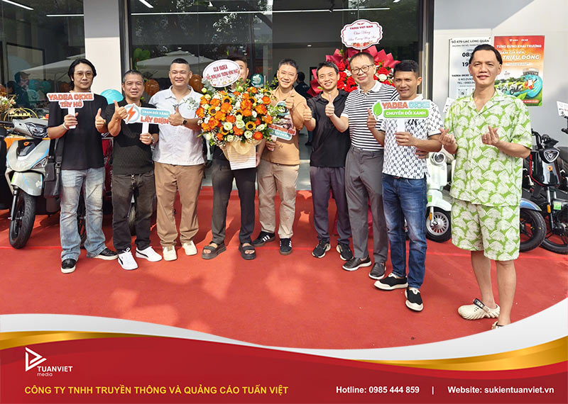 khai trương showroom yadea okxe tây hồ