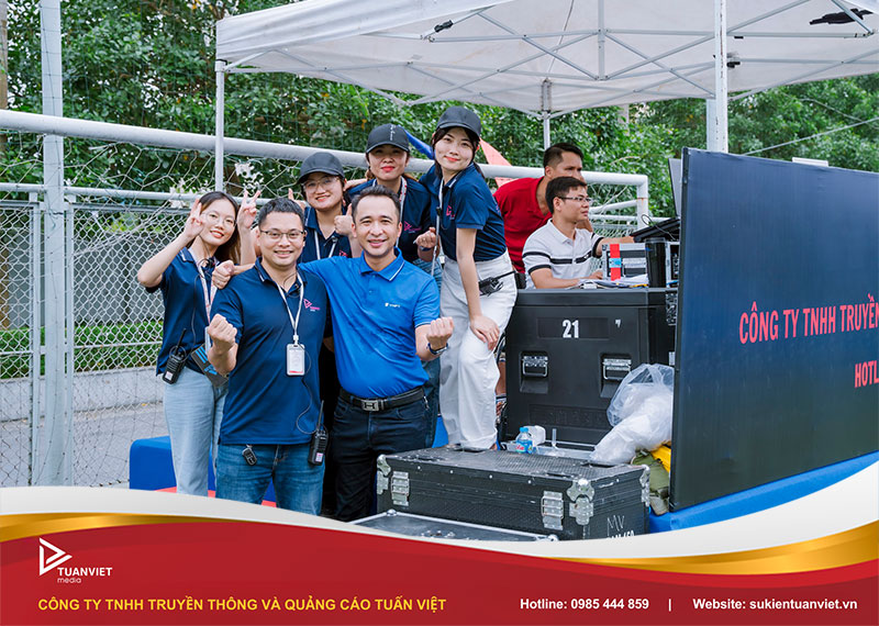 tổ chức sự kiện trong tiếng anh