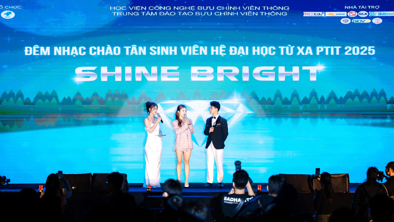 sự kiện chào tân sinh viên học viện PTIT 2025