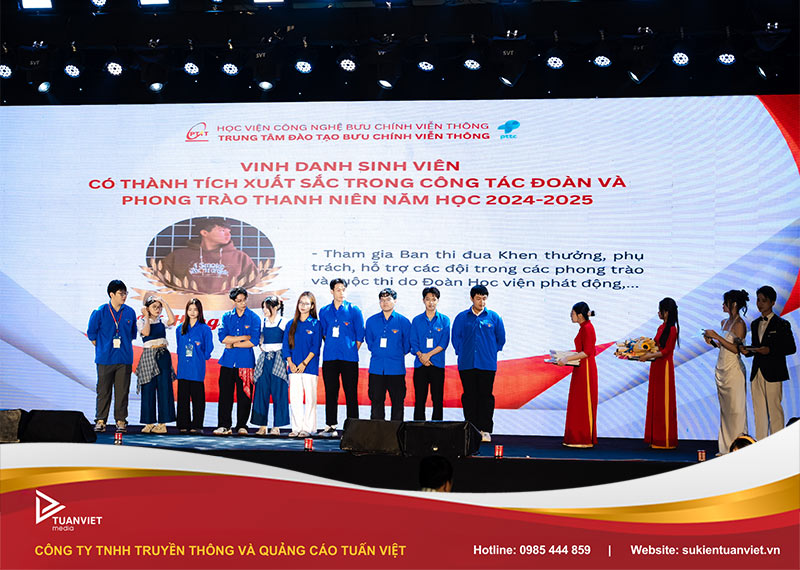 đêm nhạc chào tân sinh viên học viện PTIT 2025