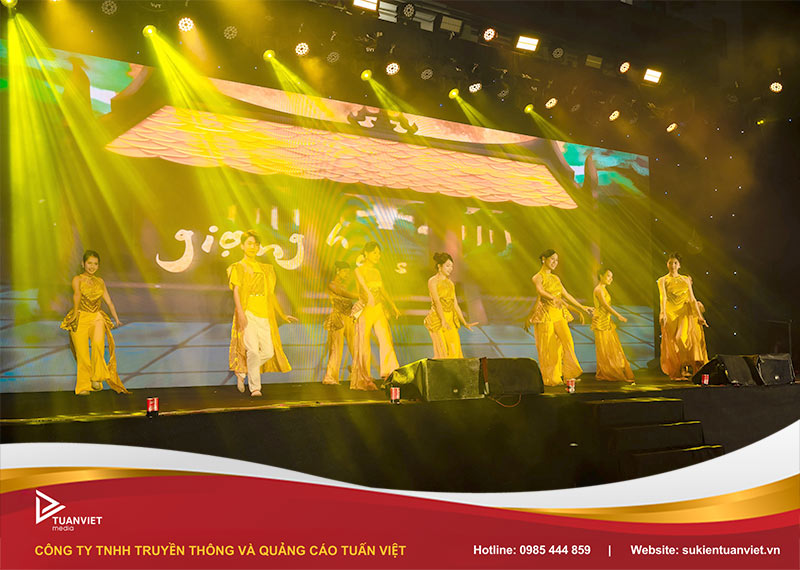 đêm nhạc chào tân sinh viên học viện PTIT 2025