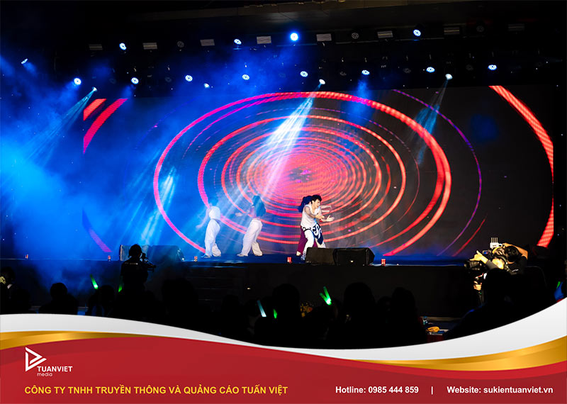 đêm nhạc shine bright - chào tân sinh viên học viện PTIT 2025