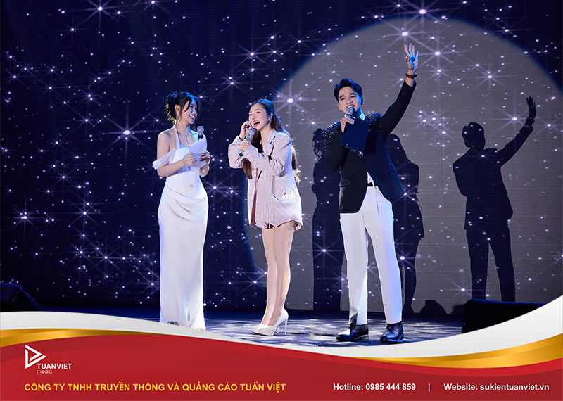 sự kiện chào tân sinh viên học viện PTIT 2025