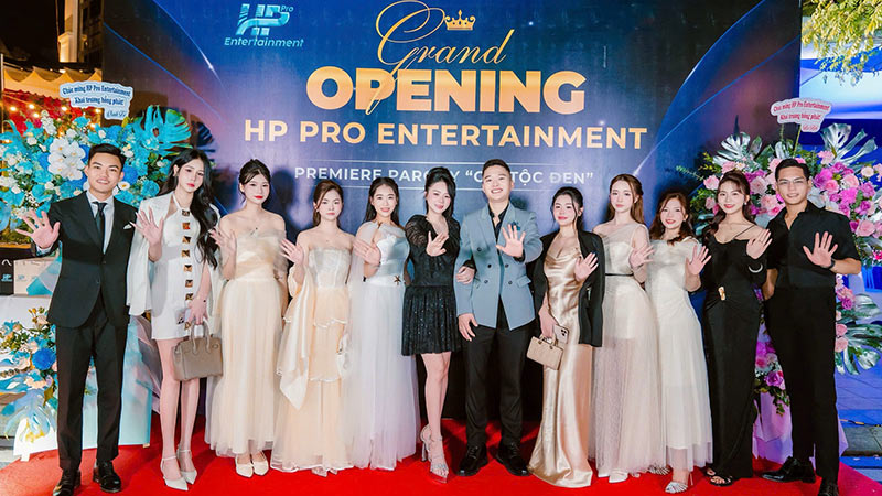 khai trương công ty giải trí HP Pro Intertainment