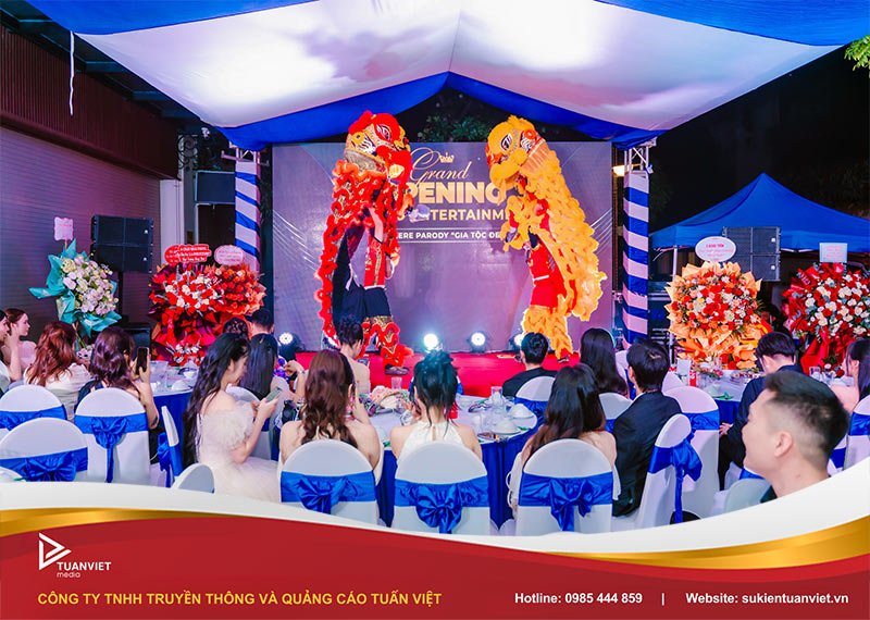 khai trương công ty giải trí HP Pro Intertainment