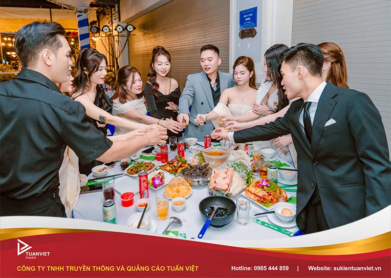 khai trương công ty giải trí HP Pro Intertainment