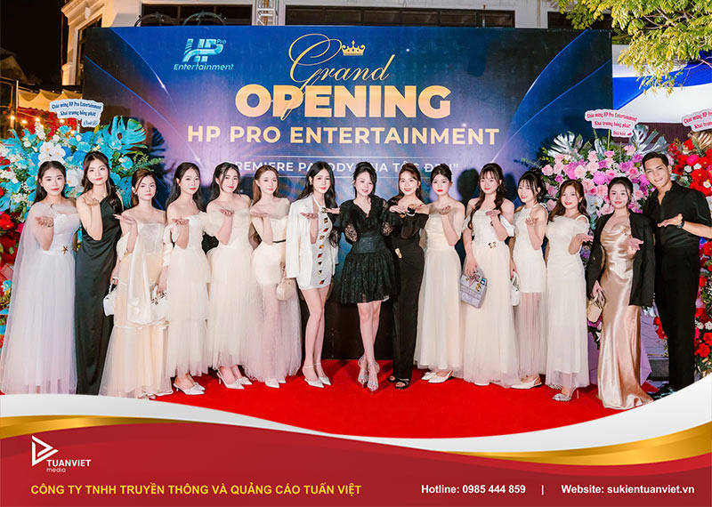 khai trương công ty giải trí HP Pro Intertainment