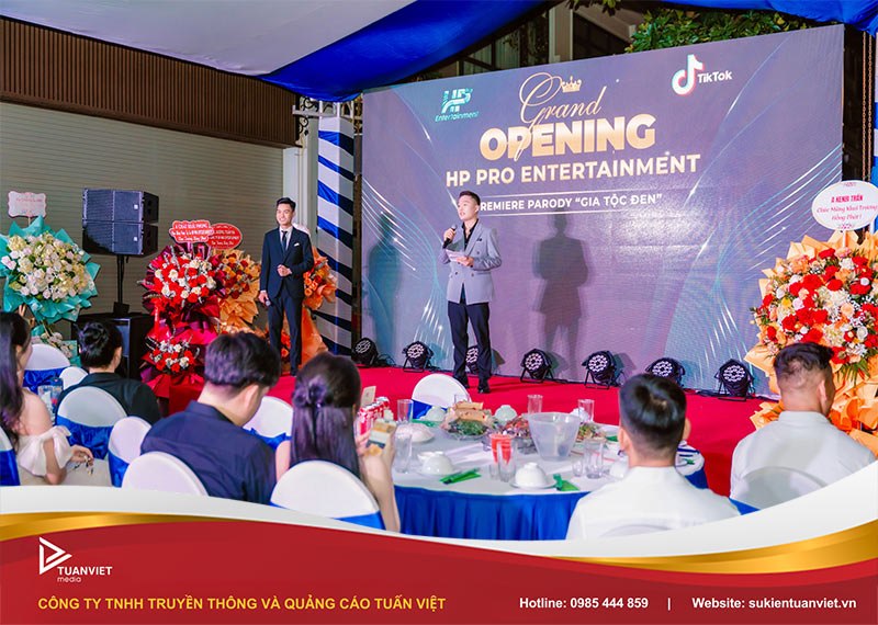 khai trương công ty giải trí HP Pro Intertainment