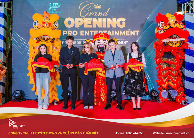 khai trương công ty giải trí HP Pro Intertainment