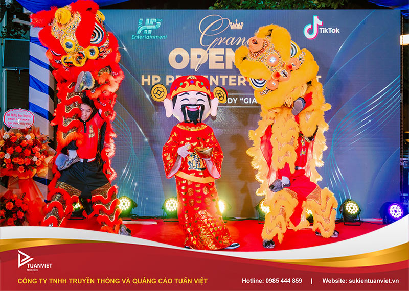 khai trương công ty giải trí HP Pro Intertainment