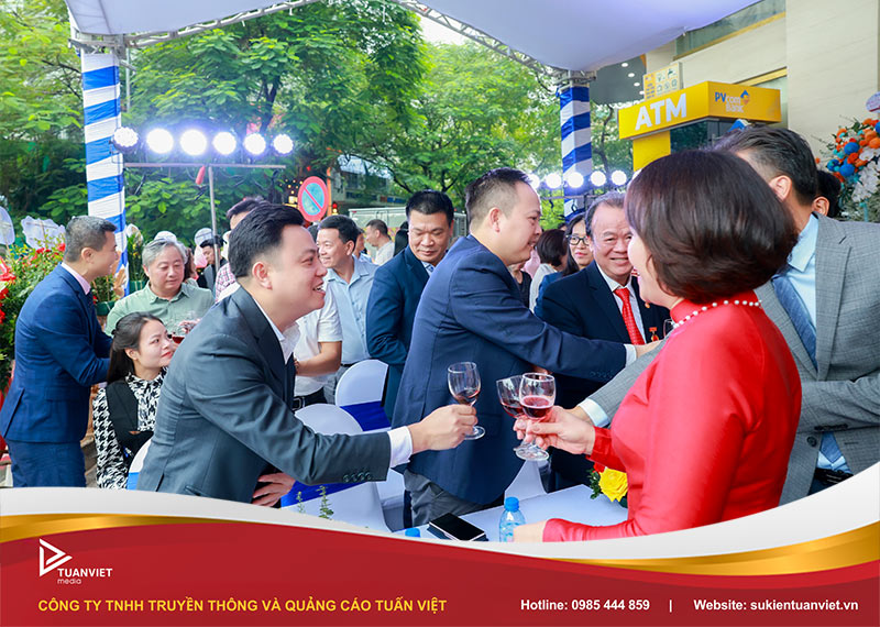 khai trương ngân hàng pvcombank trụ sở thăng long hà nội