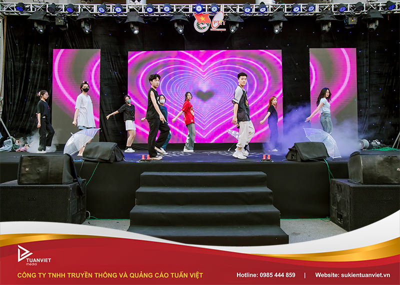 tổ chức prom night cuối khóa cần chuẩn bị gì