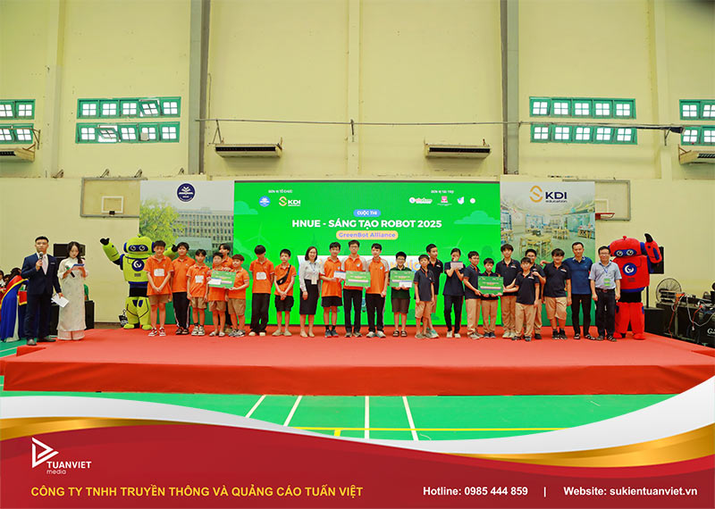 tổ chức sự kiện ở trường học