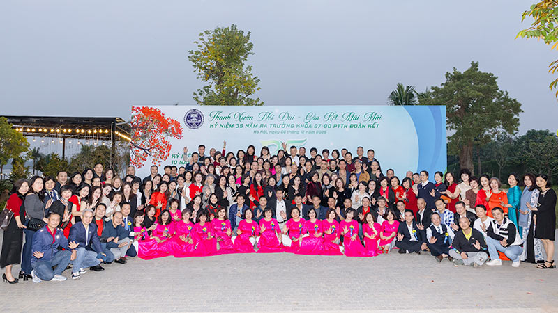 sự kiện kỷ niệm 35 năm ngày ra trường trường ptth đoàn kết