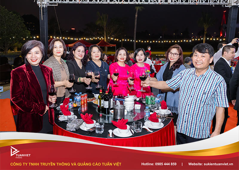 sự kiện kỷ niệm 35 năm ngày ra trường trường ptth đoàn kết