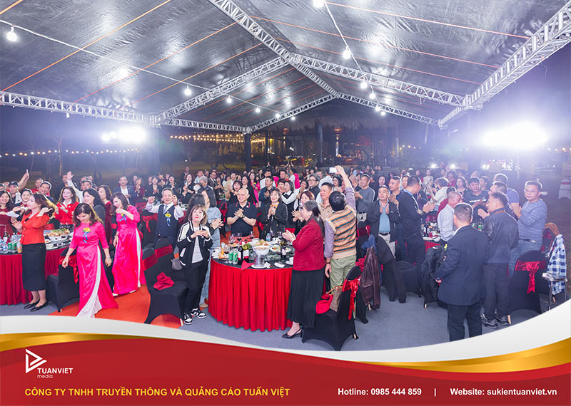 sự kiện kỷ niệm 35 năm ngày ra trường trường ptth đoàn kết