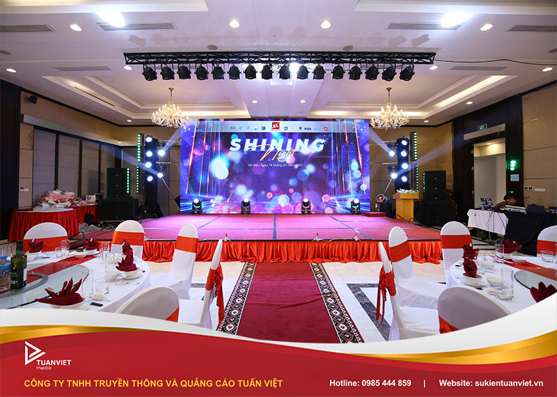 tổ chức tất niên với hoạt động countdown