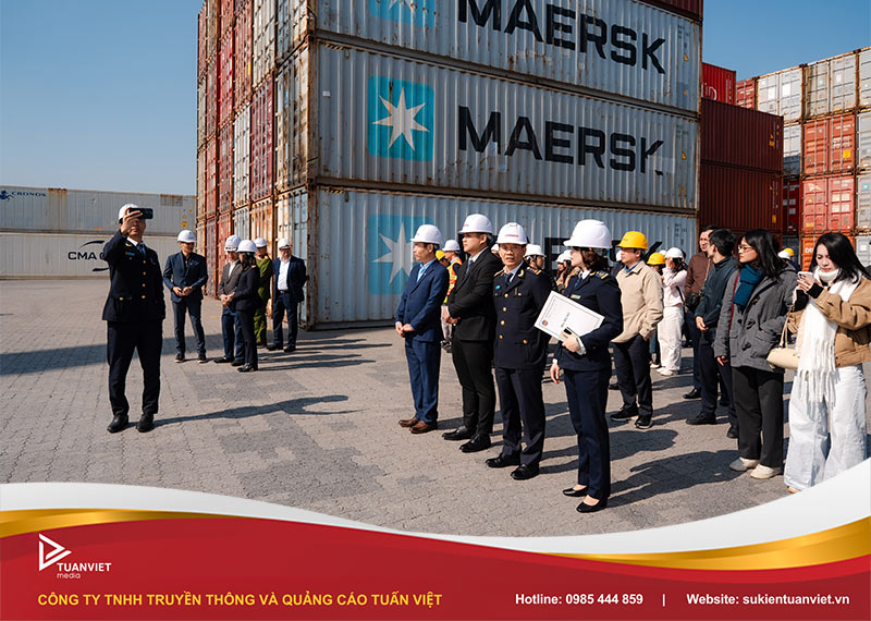 khai trương địa điểm tập kết, kiểm tra và giám sát hải quan tại cạng Sowatco tri phương