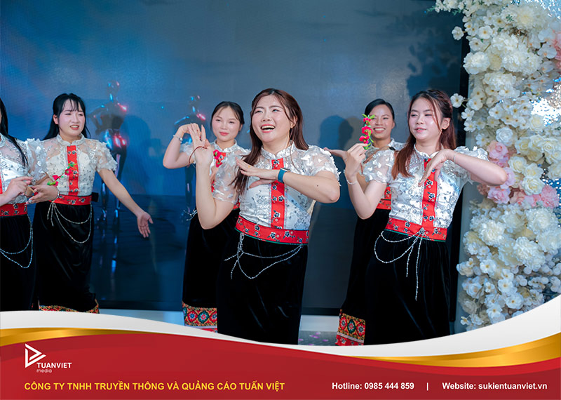 year end party Tuấn Việt Media 2025