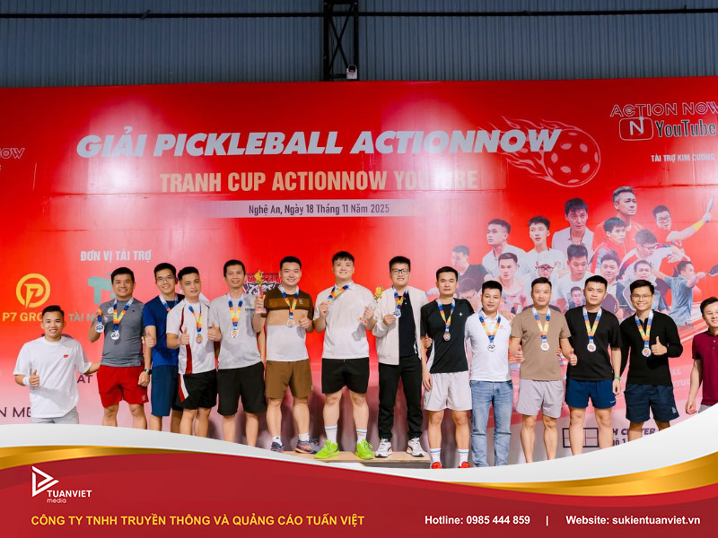 backdrop giải pickleball