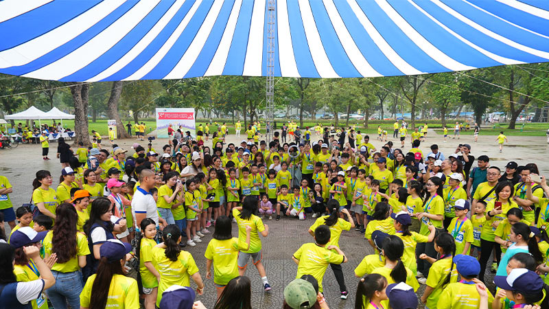 tổ chức sự kiện ngoài trời vào mùa hè