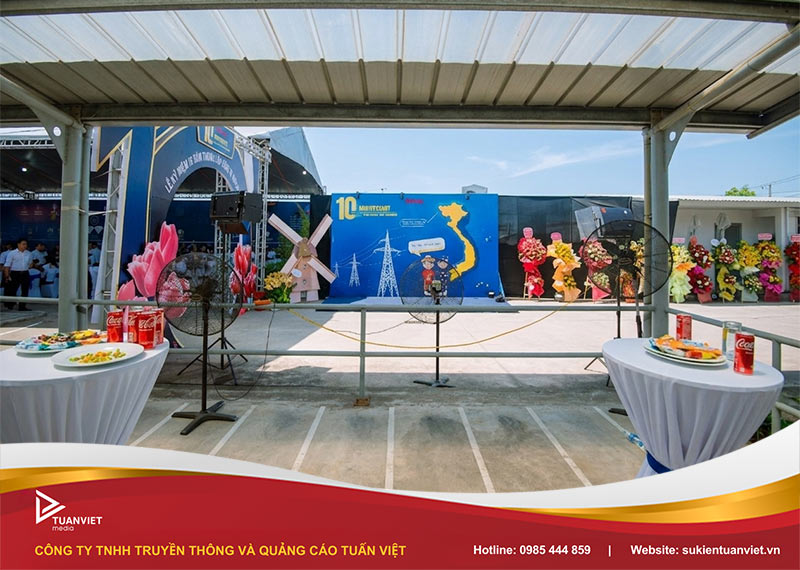 tổ chức sự kiện vào mùa hè ở ngoài trời cần chuẩn bị gì