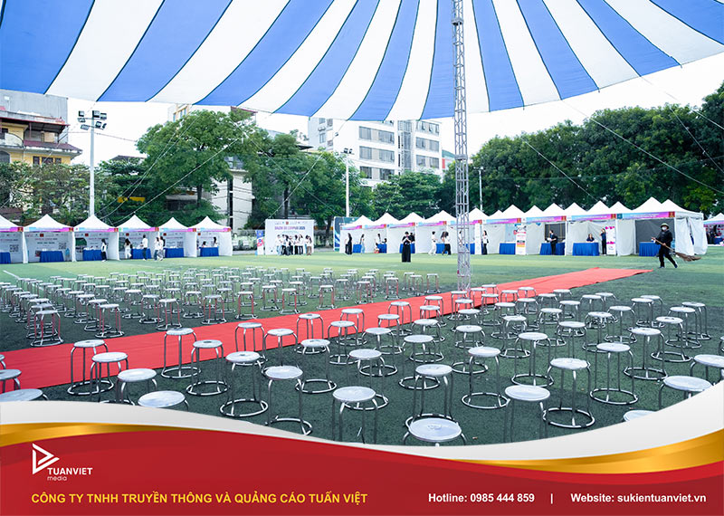 tổ chức sự kiện ngoài trời mùa hè