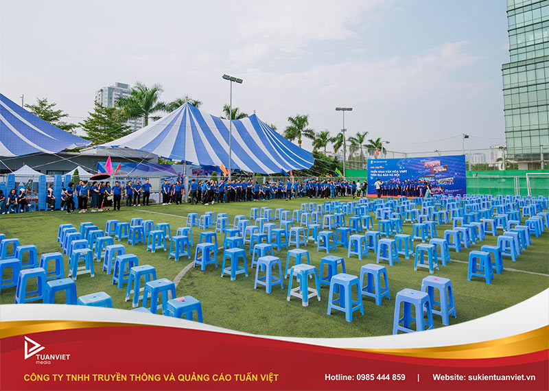 tổ chức sự kiện ngoài trời vào mùa hè