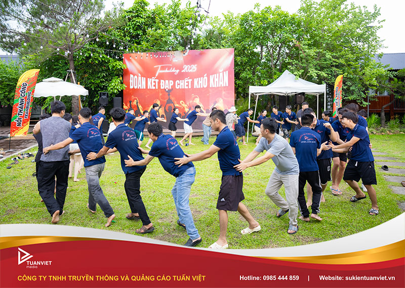 tổ chức tiệc công ty ngày 1-5