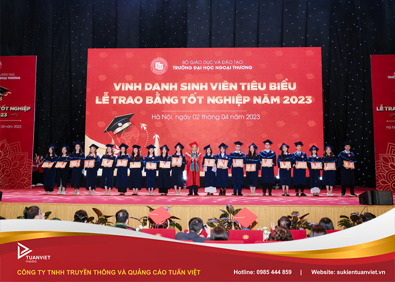 backdrop lễ tốt nghiệp đại học