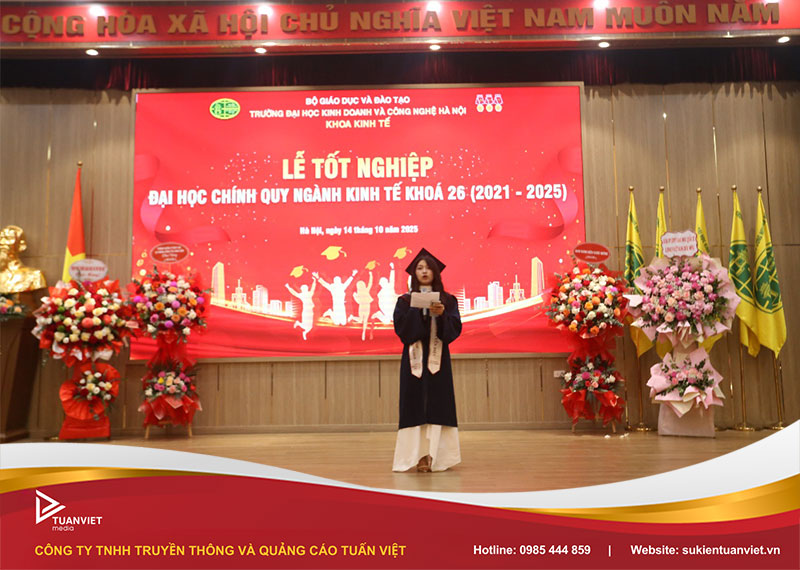 mẫu background lẽ tốt nghiệp trường
