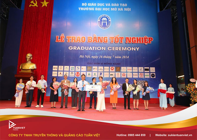 mẫu background sự kiện trao bằng tốt nghiệp