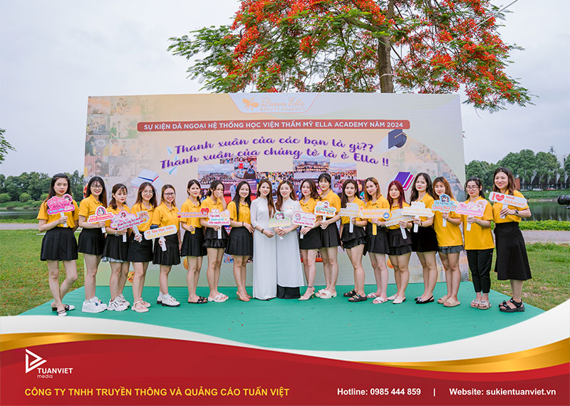 background lễ tốt nghiệp trường đại học