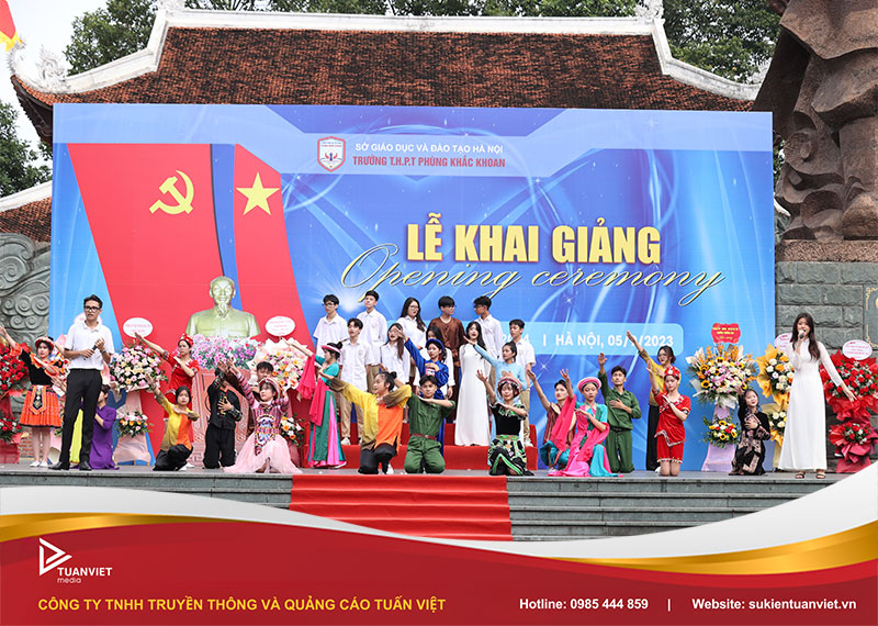 mẫu backdrop lễ tốt nghiệp