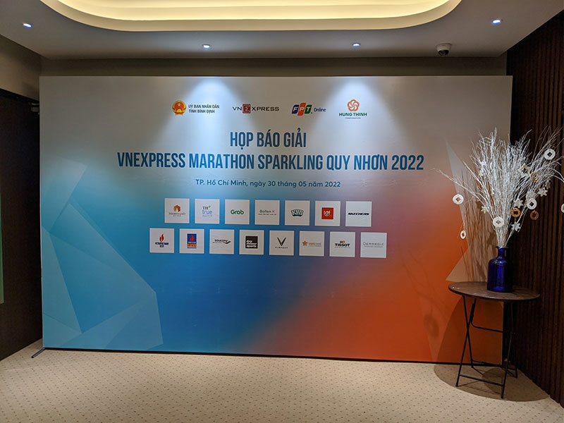 backdrop họp báo đẹp
