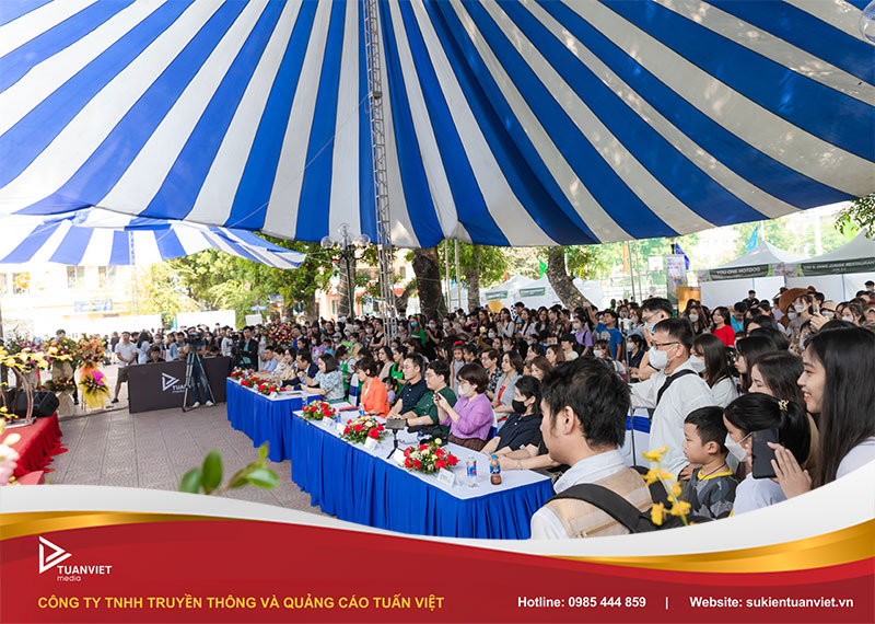 thuê dù tròn tuấn việt media