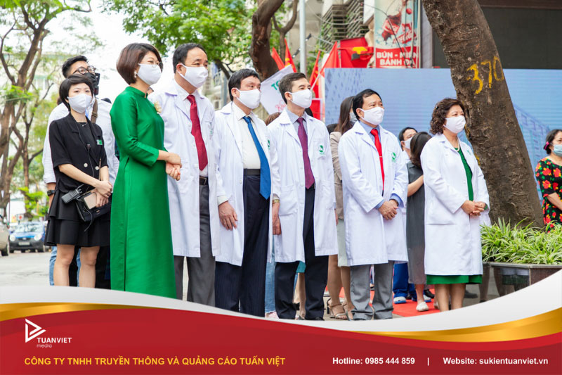 tổ chức khai trương bệnh viện trọn gói