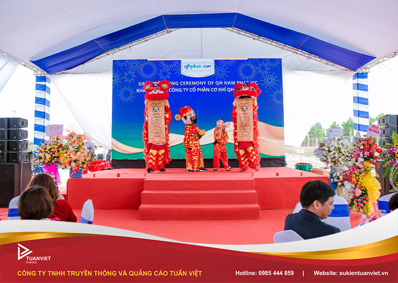 nhân sự tổ chức khai trương nhà máy