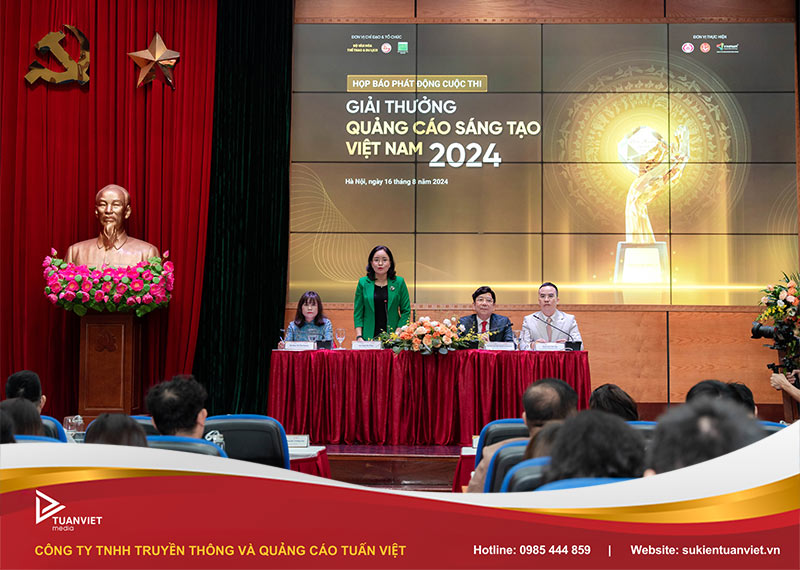 kịch bản họp báo