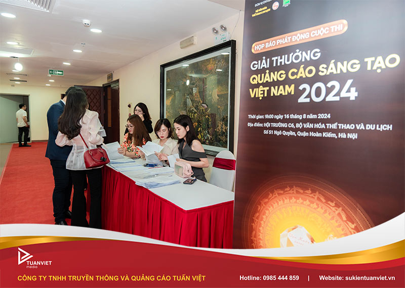 chuẩn bị tổ chức họp báo