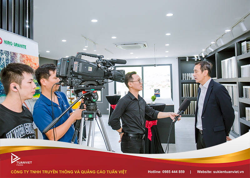 quy trình tổ chức họp báo