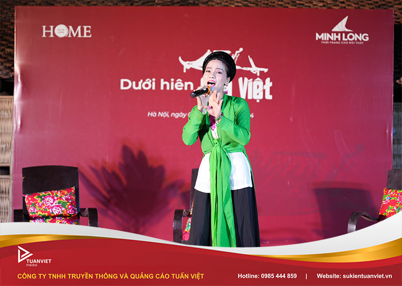 tổ chức họp báo ý tưởng