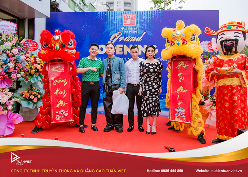 các câu đối mừng khai trương hay