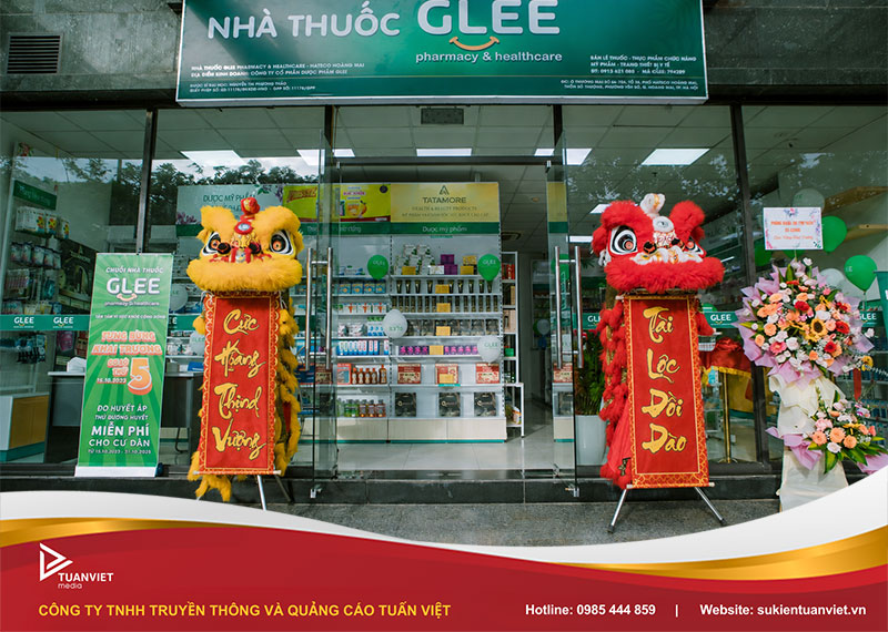 câu đối khai trương