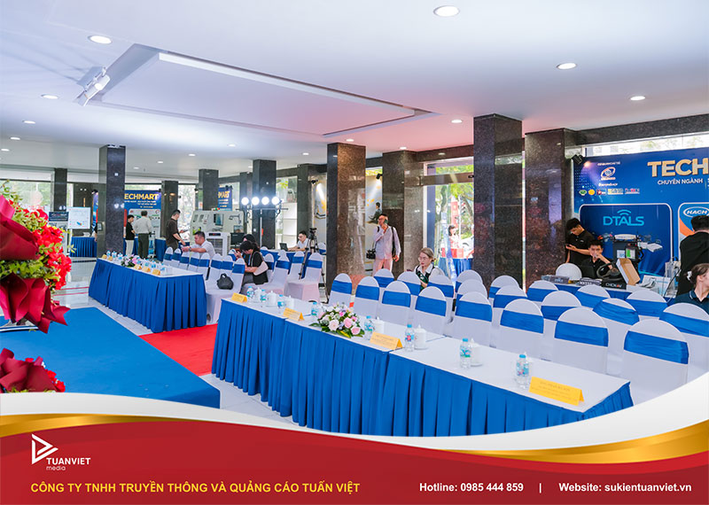 thiết bị tổ chức sự kiện triển lãm