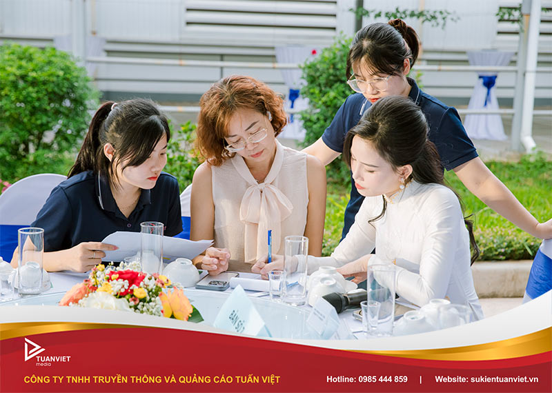 cách lập ngân sách tổ chức sự kiện doanh nghiệp 100/300/500 khách