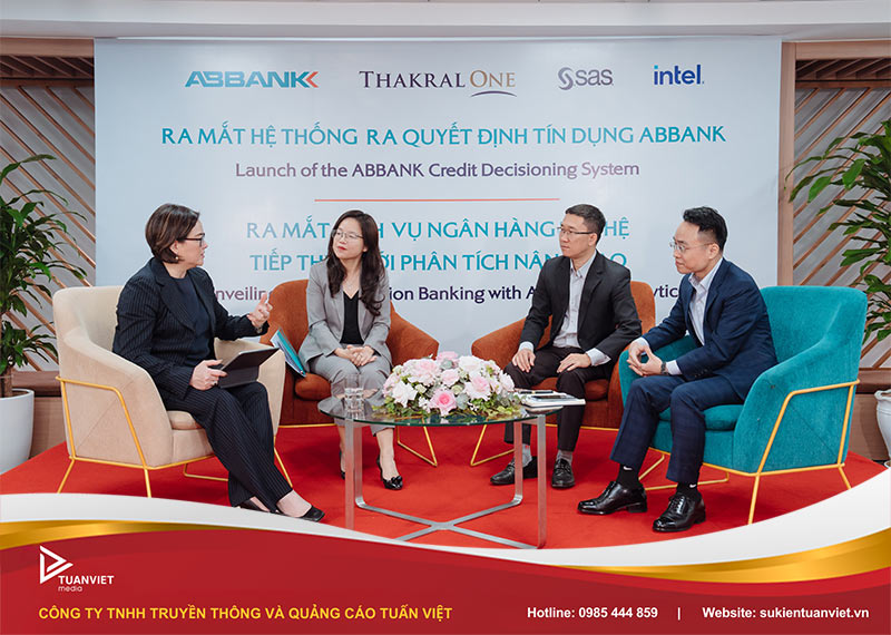 chi phí tổ chức hội nghị khách hàng tiết kiệm
